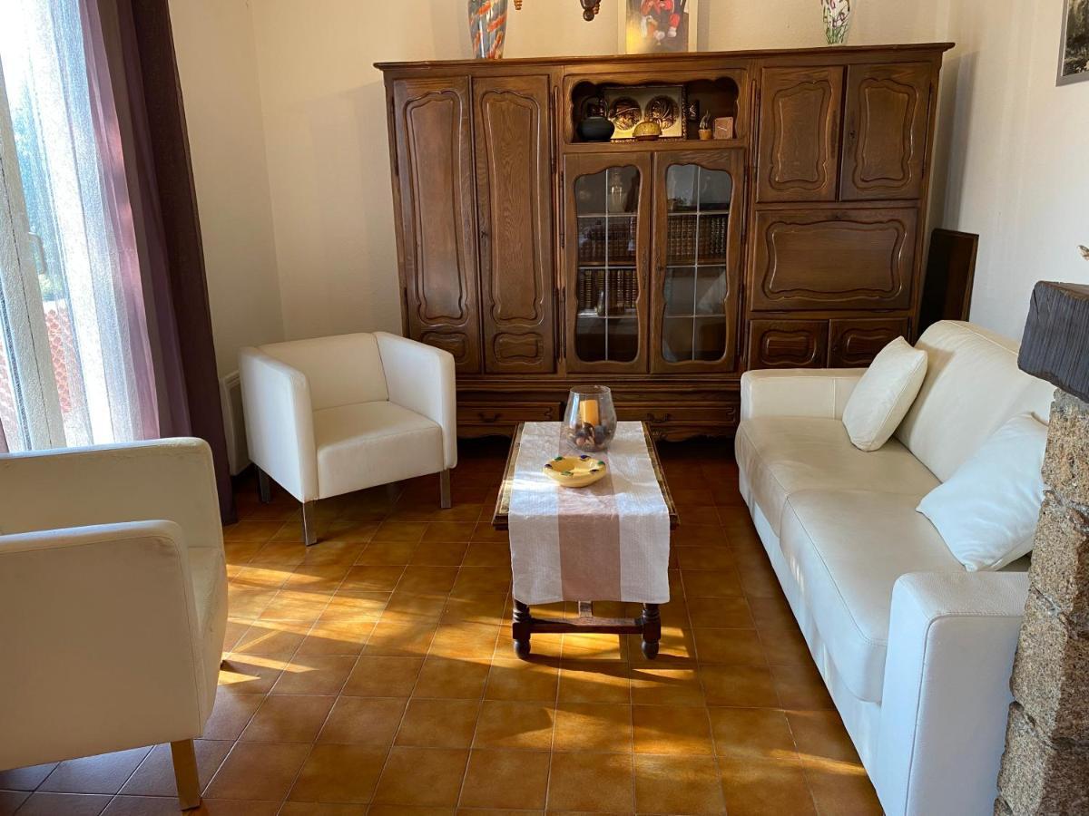 Casa Minnana Figari  Esterno foto